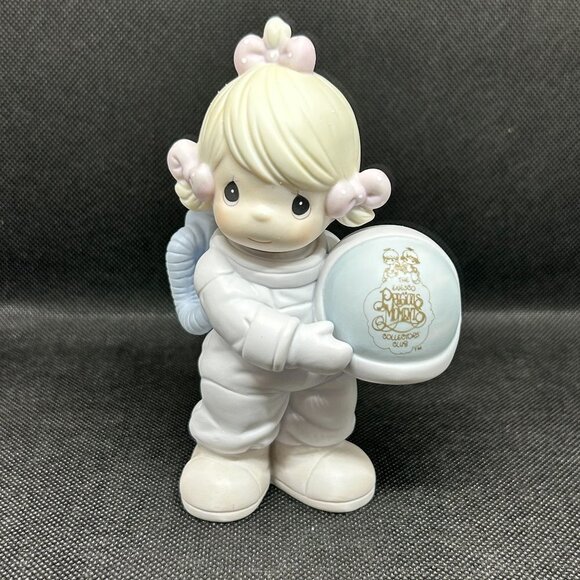 PRECIOUS Moments “The Club that's out of this world" 1992 member figurine - Picture 1 of 4